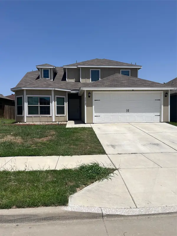 8212 Buck Mountain Pass, Fort Worth, TX 76179
