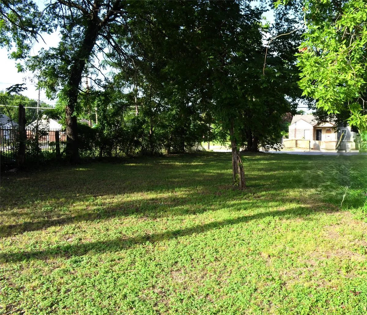 4904 Colonial Avenue, Dallas, TX 75215 - #1