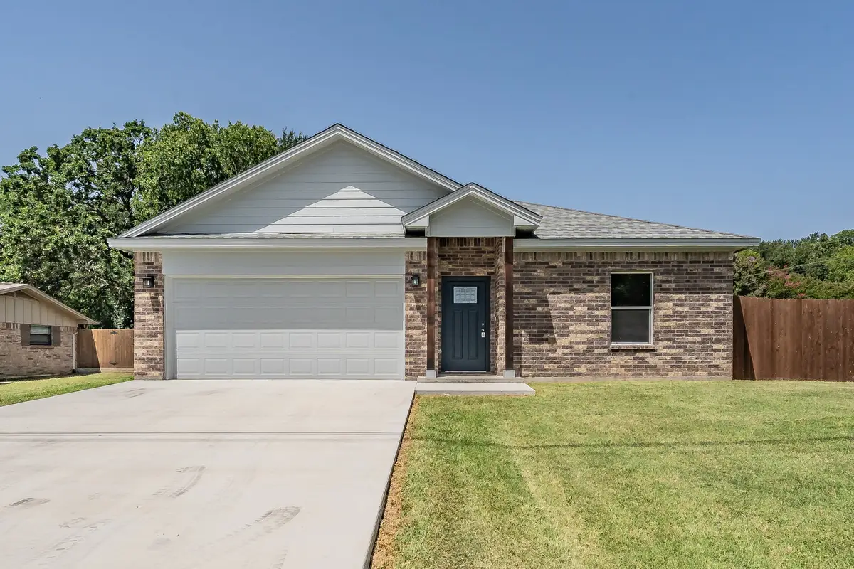 100 Round Hill Way, Runaway Bay, TX 76426 - #1