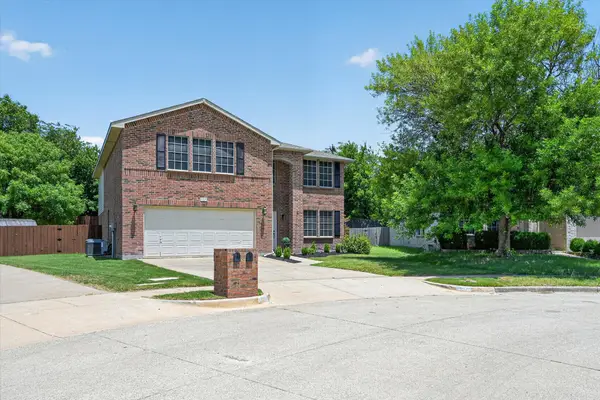 16520 Red River Lane, Fort Worth, TX 76247