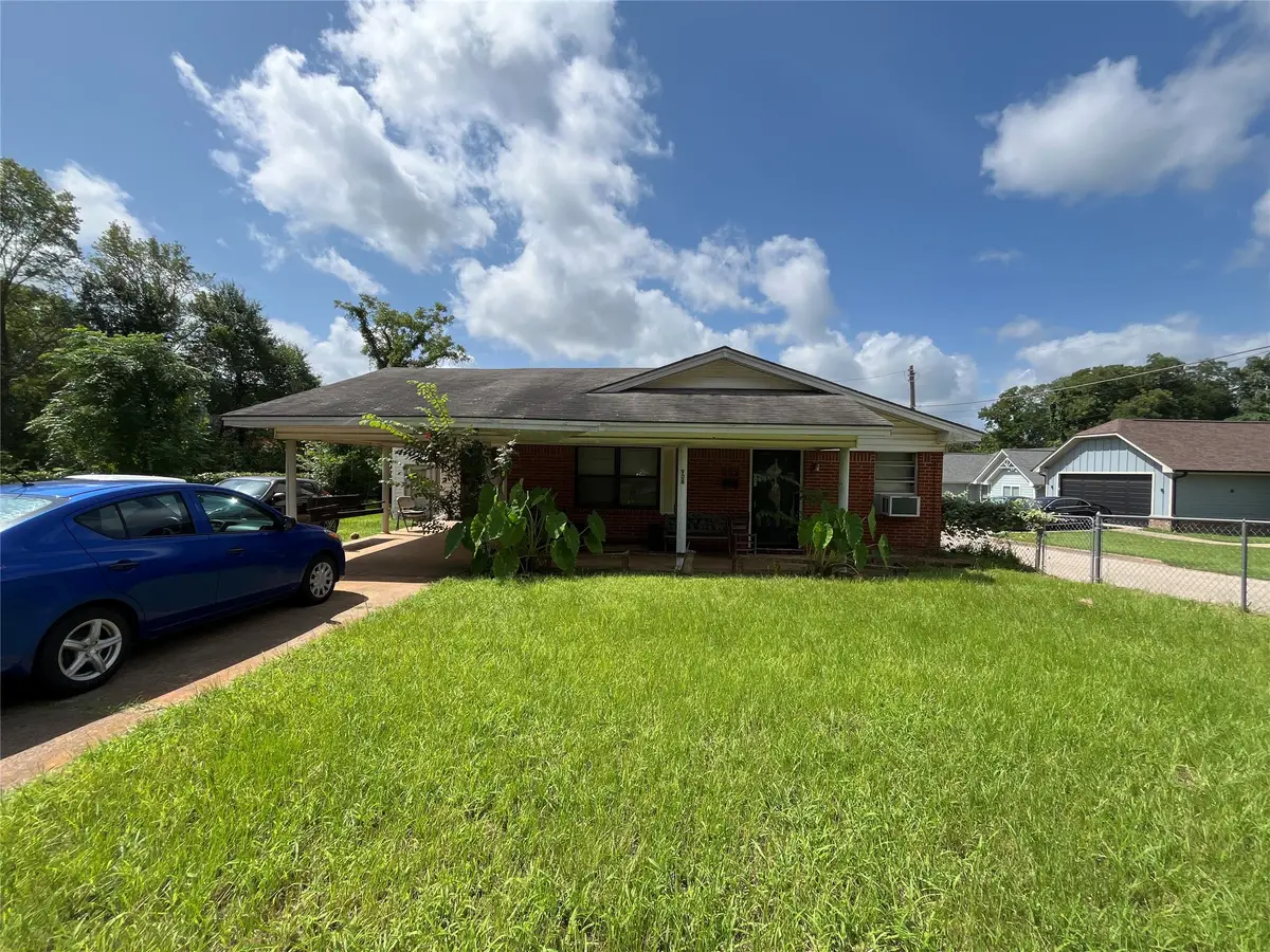 908 Birch Street, Palestine, TX 75801 - #1
