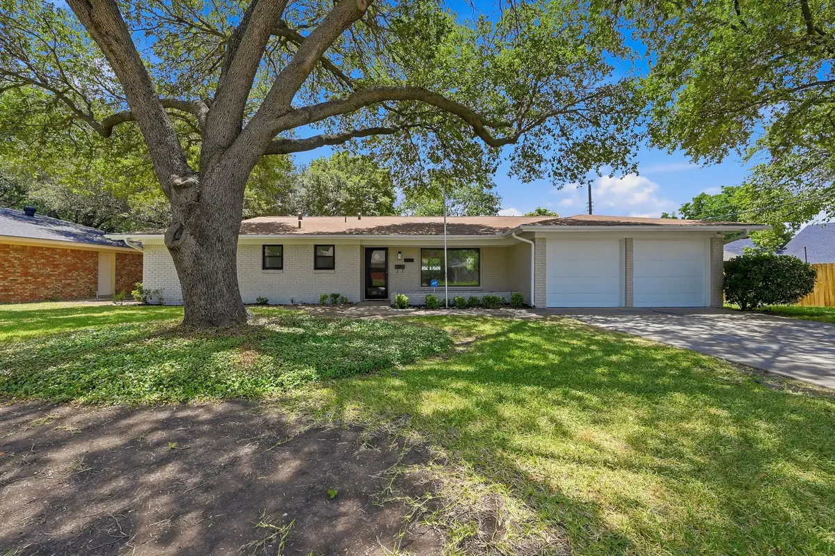 5253 Ruston Avenue, Fort Worth, TX 76133 - #1