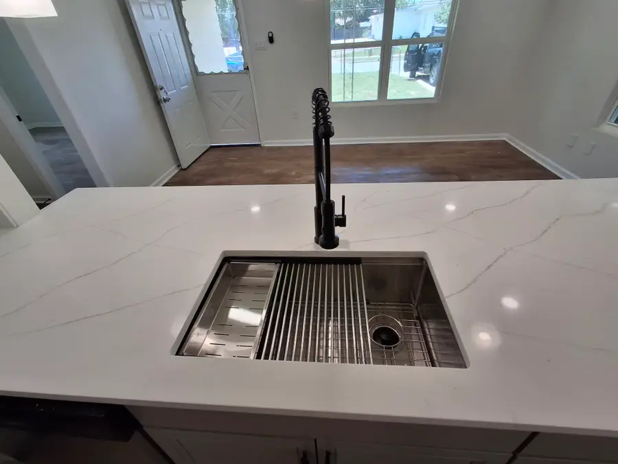 2707 Engle Avenue, Dallas, TX 75233 - #3
