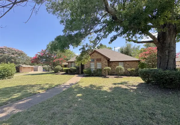 6229 Parkview Drive, Sachse, TX 75048
