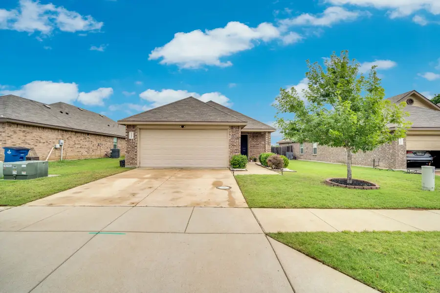 3308 Robin Road, Ennis, TX 75119 - #2