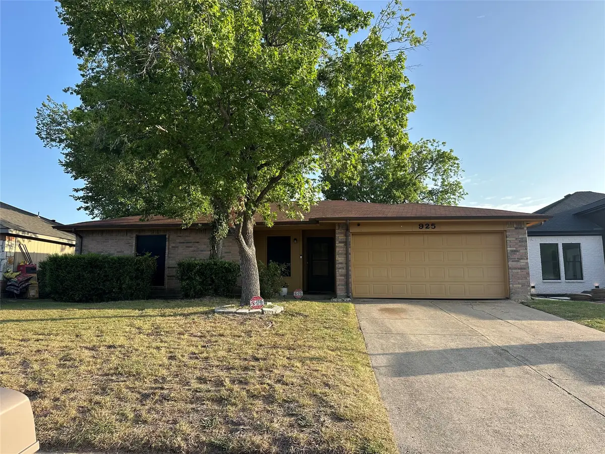 925 Woodcrest Drive, Lancaster, TX 75134 - #1