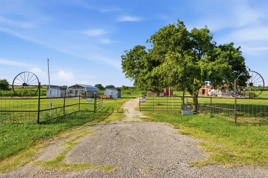 4554 Eddy Gatesville Parkway, Moody, TX 76557 - #2