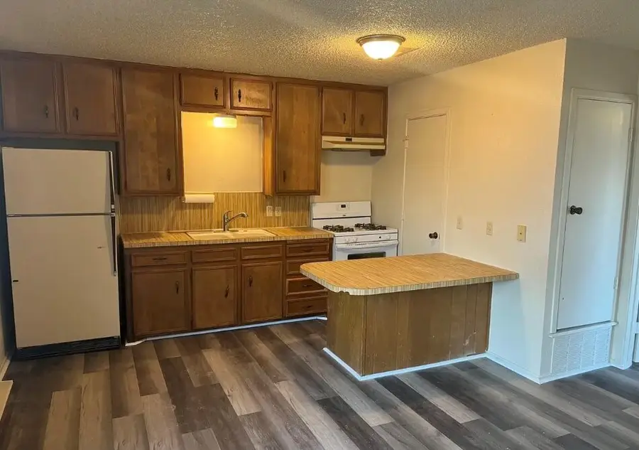 906 Birch Street, Canadian, TX 79014 - #2