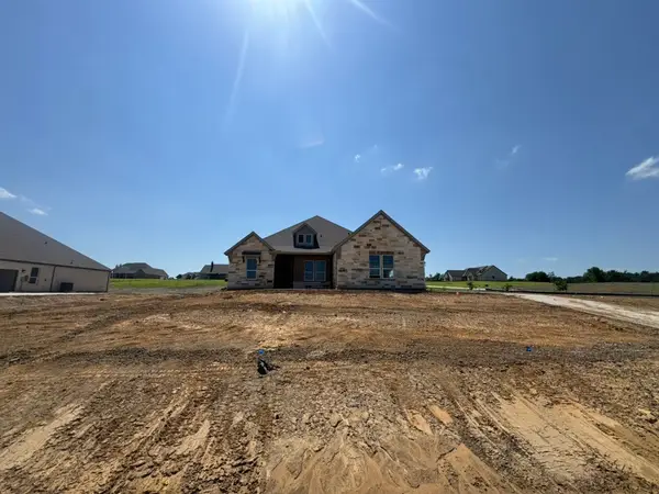 715 Water Side Drive, Van Alstyne, TX 75495