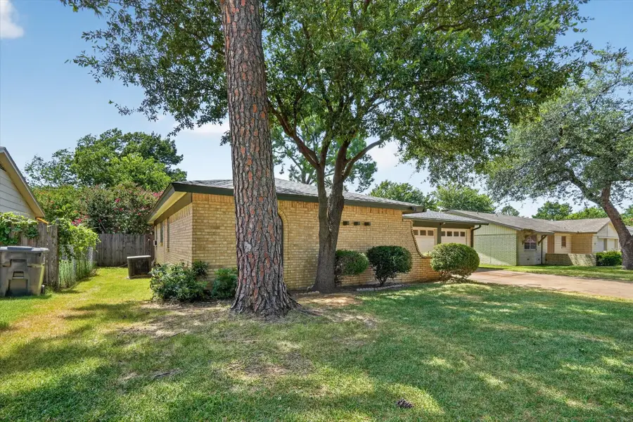 2512 Bent Tree Lane, Arlington, TX 76016 - #2