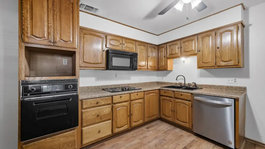 1406 S Elm Street, Weatherford, TX 76086 - #2