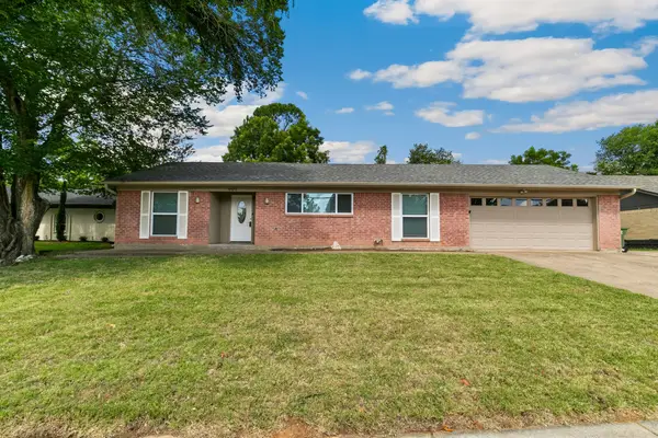 909 N Dove Road, Grapevine, TX 76051