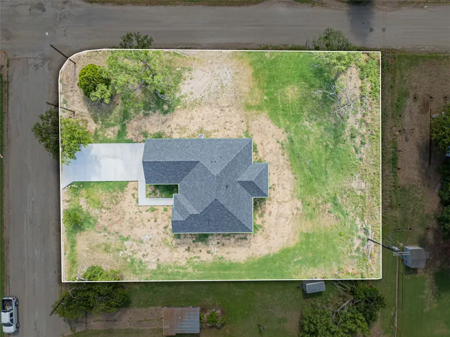 614 W Wheeler Street, Breckenridge, TX 76424 - #2