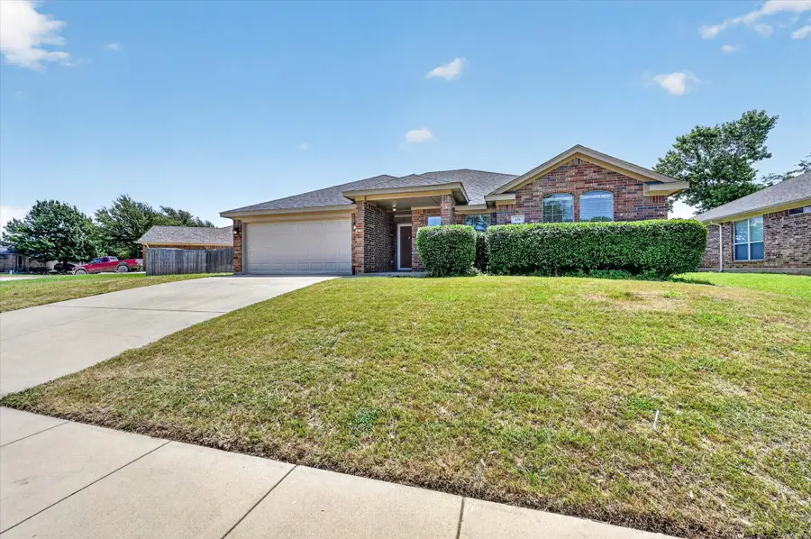 431 Nutmeg, Burleson, TX 76028 - #3