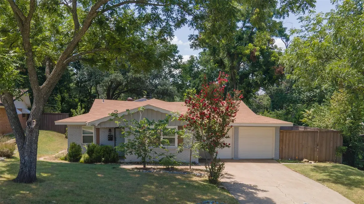 7362 Robinhood Lane, Fort Worth, TX 76112 - #1