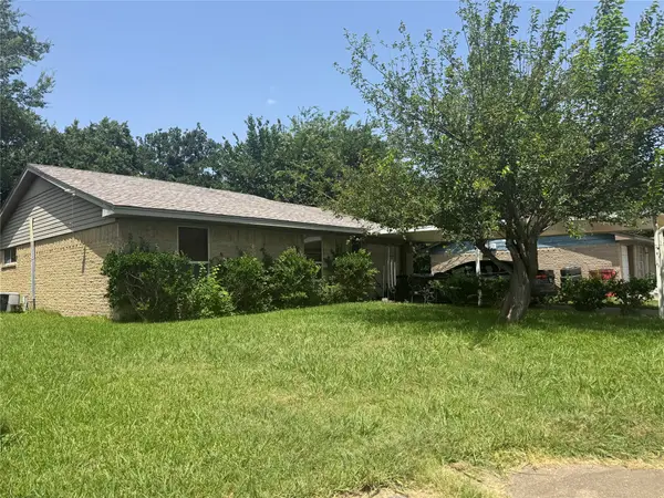 309 Dogwood Lane, Wilmer, TX 75172