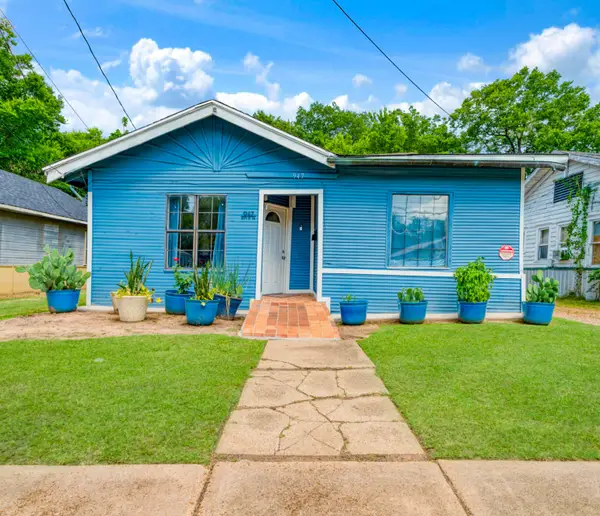 947 SE 6th Street, Paris, TX 75460