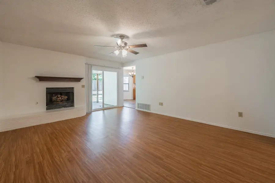 700 Mann Court, Cleburne, TX 76033 - #3