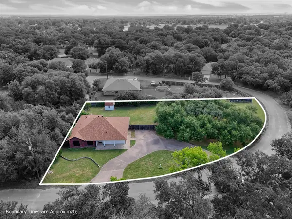 7 Market Loop, Morgans Point Resort, TX 76513