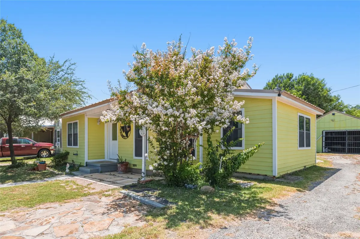 1015 San Benito Drive, Brownwood, TX 76801 - #1