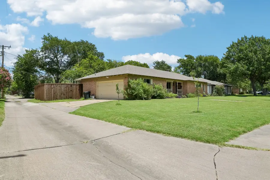 517 Shirley Court, Richardson, TX 75081 - #3