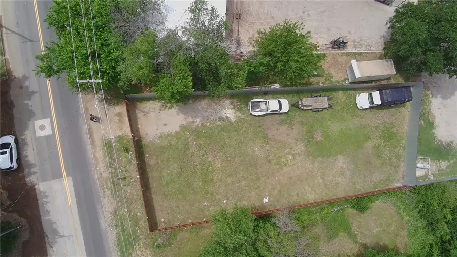 5820 Parker Henderson Road, Fort Worth, TX 76119 - #2
