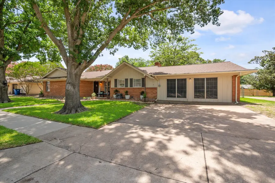 1409 Sundale Street, Ennis, TX 75119 - #2