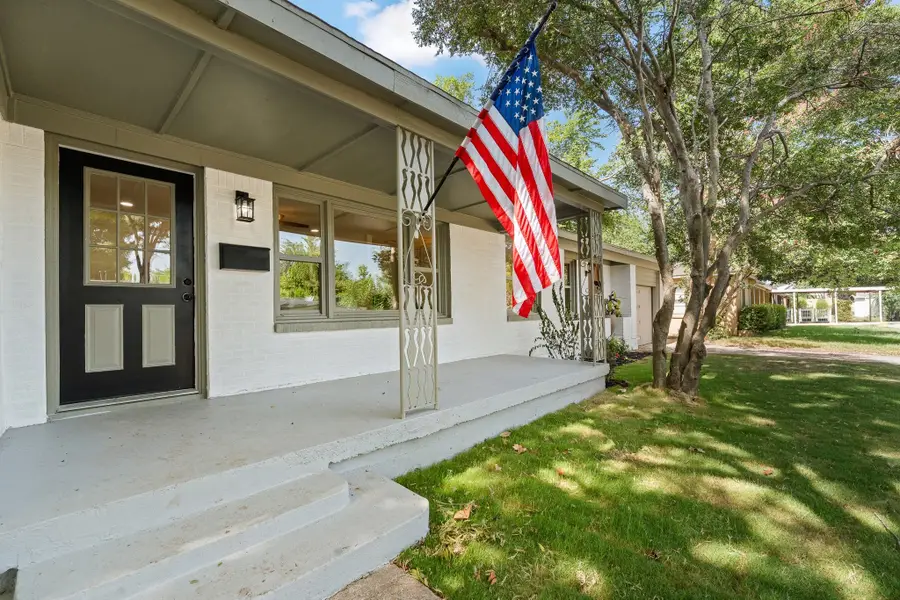 5749 Aton Avenue, Westworth Village, TX 76114 - #2