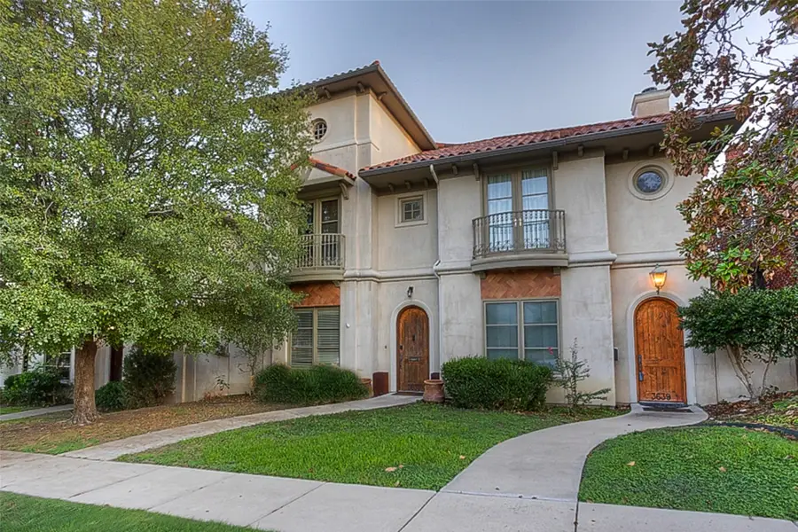 3637 Crestline Road, Fort Worth, TX 76107 - #3