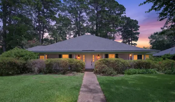 10005 Thornwood Drive, Shreveport, LA 71106
