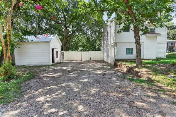 7239 Alcove Street, Azle, TX 76020