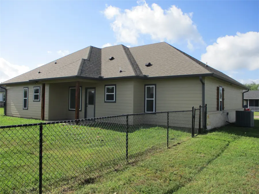 117 Mill Street, Emory, TX 75440 - #3