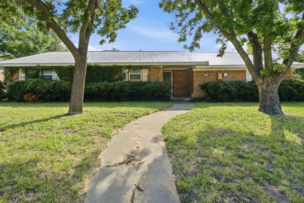 1109 N Lillian Street, Stephenville, TX 76401