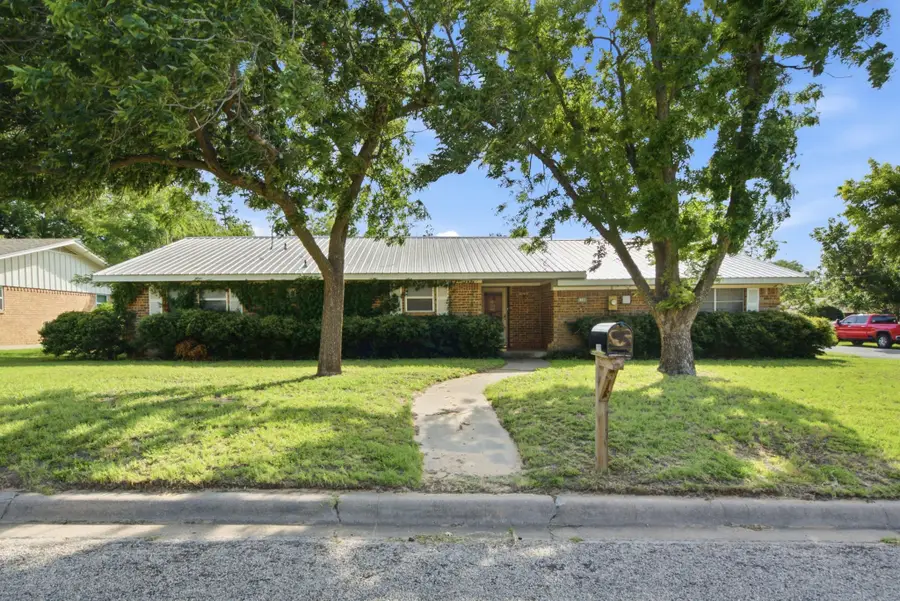 1109 N Lillian Street, Stephenville, TX 76401 - #2