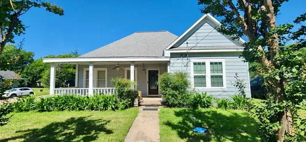 108 S Bonham Street, Mexia, TX 76667