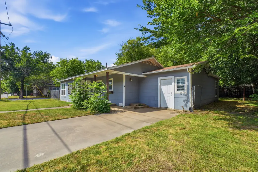 1401 Granbury Street, Cleburne, TX 76033 - #2