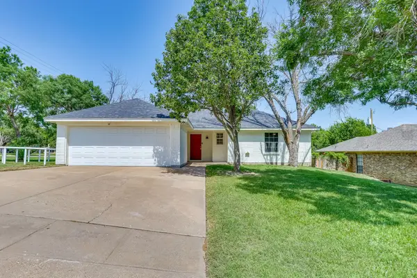 912 Blue Ridge Drive, Burleson, TX 76028