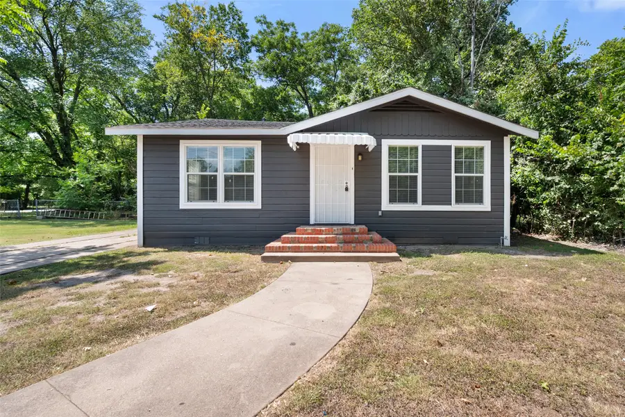 706 E 1st Avenue, Corsicana, TX 75110 - #2