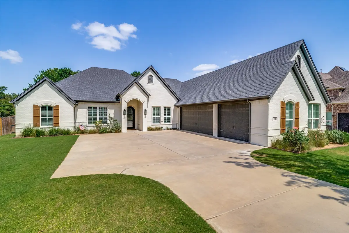 104 Falcon Crest Drive, Kennedale, TX 76060 - #1