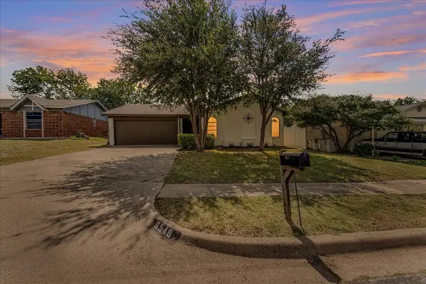 6548 Wooddale Drive, Watauga, TX 76148