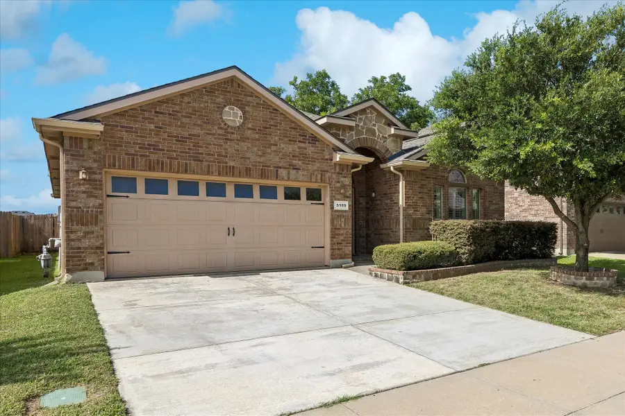 5109 Carnoustie Trail, Arlington, TX 76001 - #2