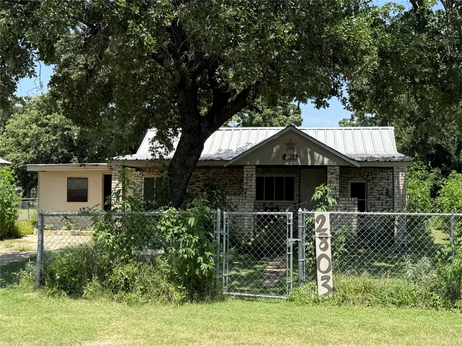 2803 Avenue C, Brownwood, TX 76801 - #2
