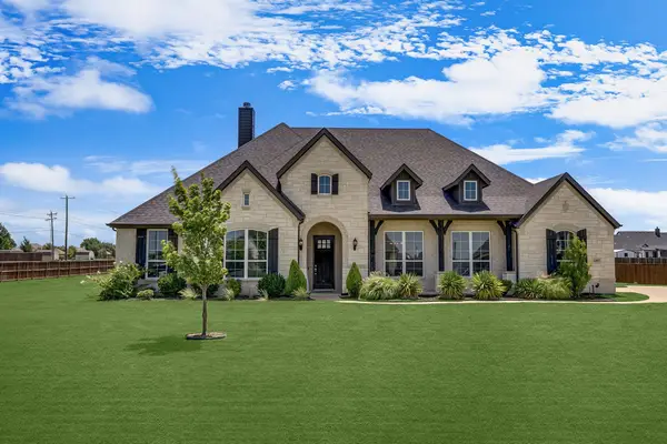 610 Cimarron Meadows Drive, Waxahachie, TX 75167