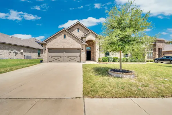 802 Grove Park Lane, Midlothian, TX 76065