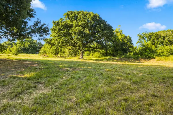 610 County Road 2040, Klondike, TX 75448