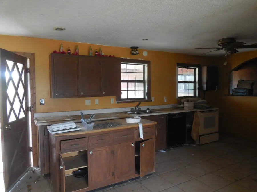 1809 E Elliott Street, Breckenridge, TX 76424 - #3