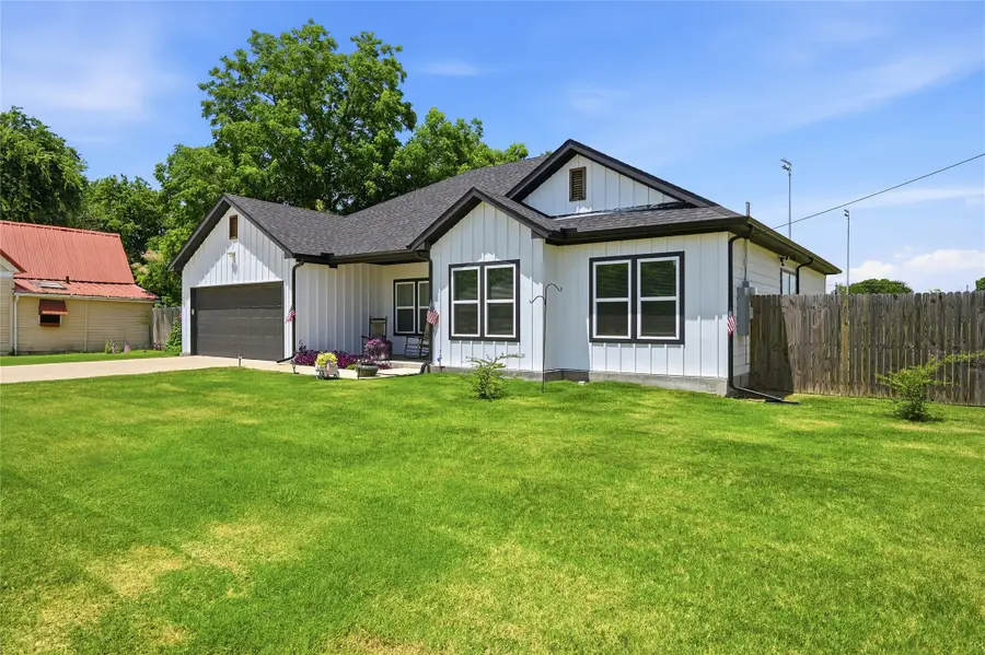 310 N Water Street, Savoy, TX 75479 - #3