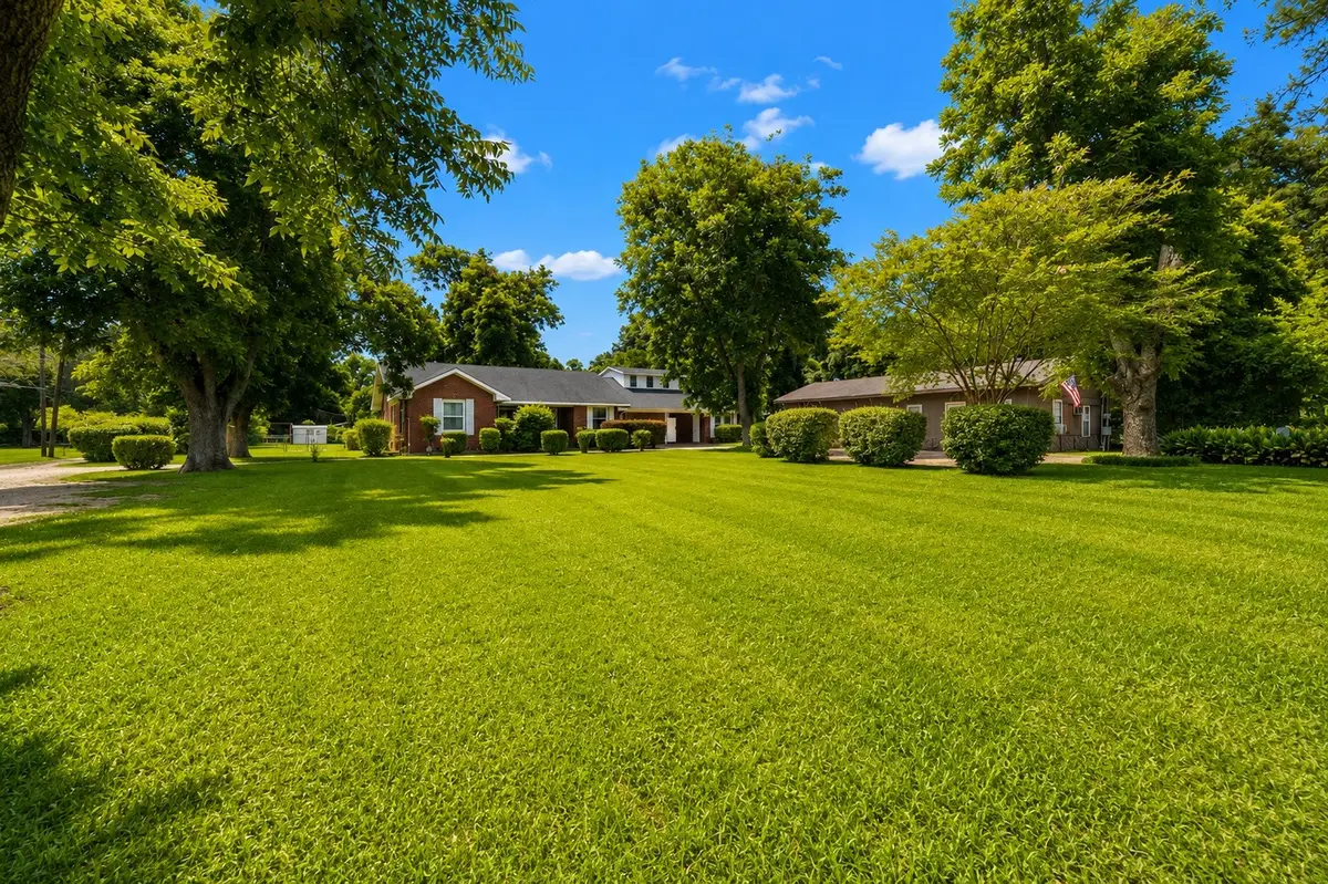 6142 Masonic Drive, Alexandria, LA 71031 - #1