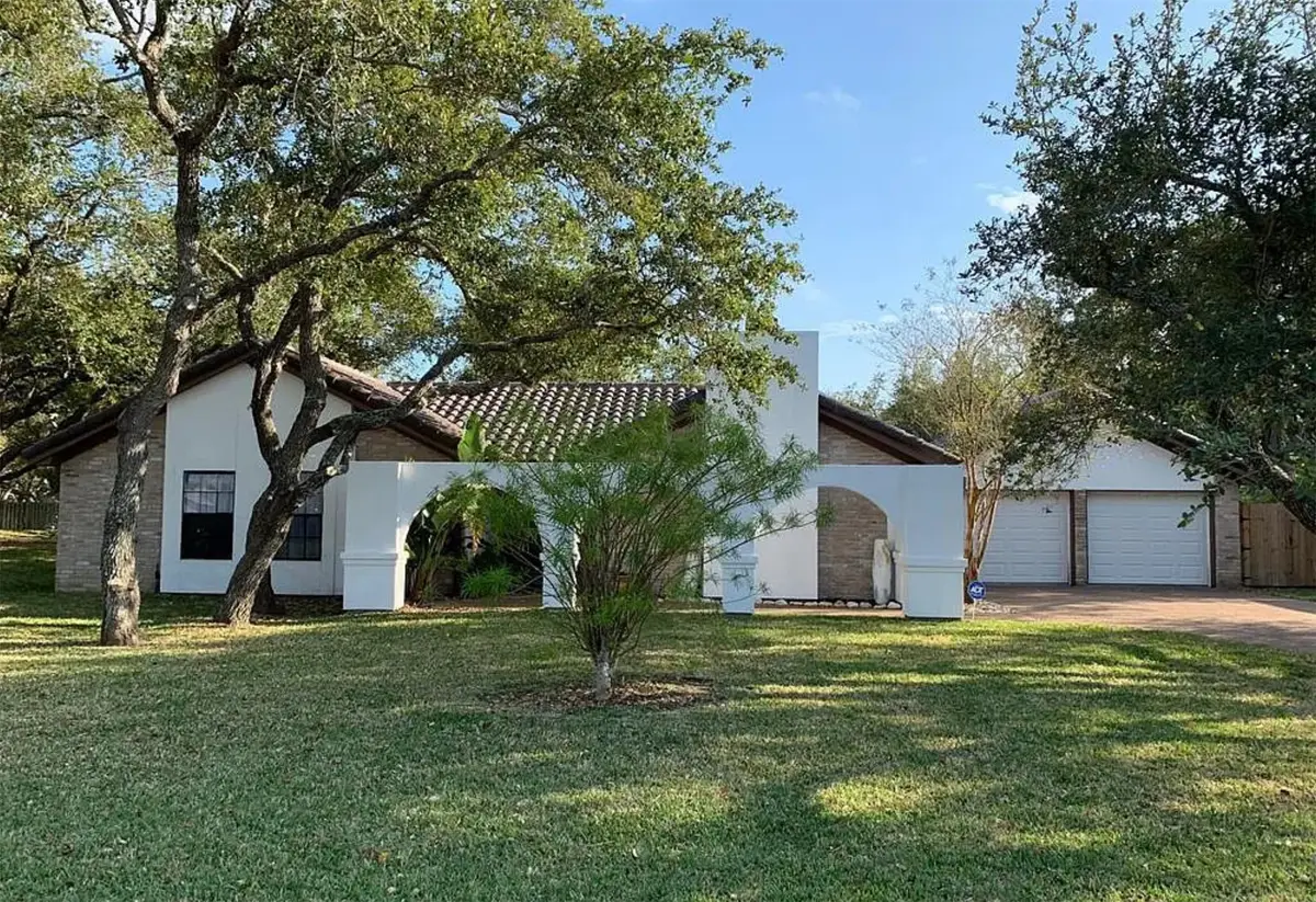 3111 Traylor Boulevard, Rockport, TX 78382 - #1