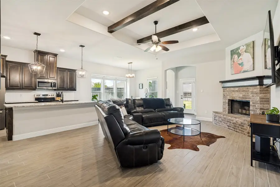2108 Hill Crest Court, Weatherford, TX 76086 - #2